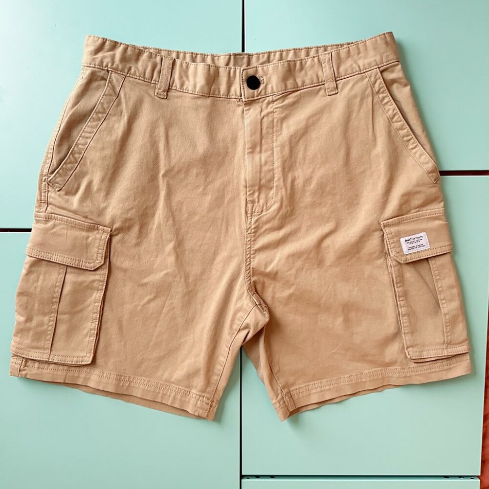 Zara Tan Cargo Shorts - Tagged 32 (Measures 33)